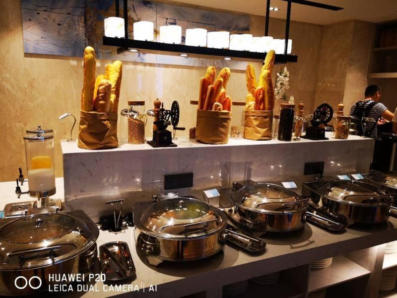 Echarm Hotel Ji'Nan Railway Station Цзинань Экстерьер фото